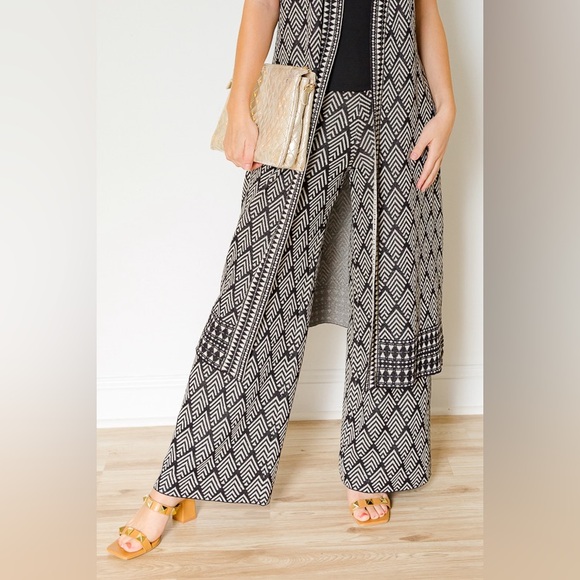 ‘See & Be Seen’ Lavish Jacquard Tapestried Long Open Cardigan/Sweater/Vest Set - Picture 5 of 13